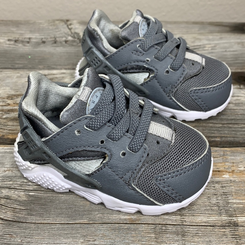 Nike Huarache Gray Silver & White Baby Shoes